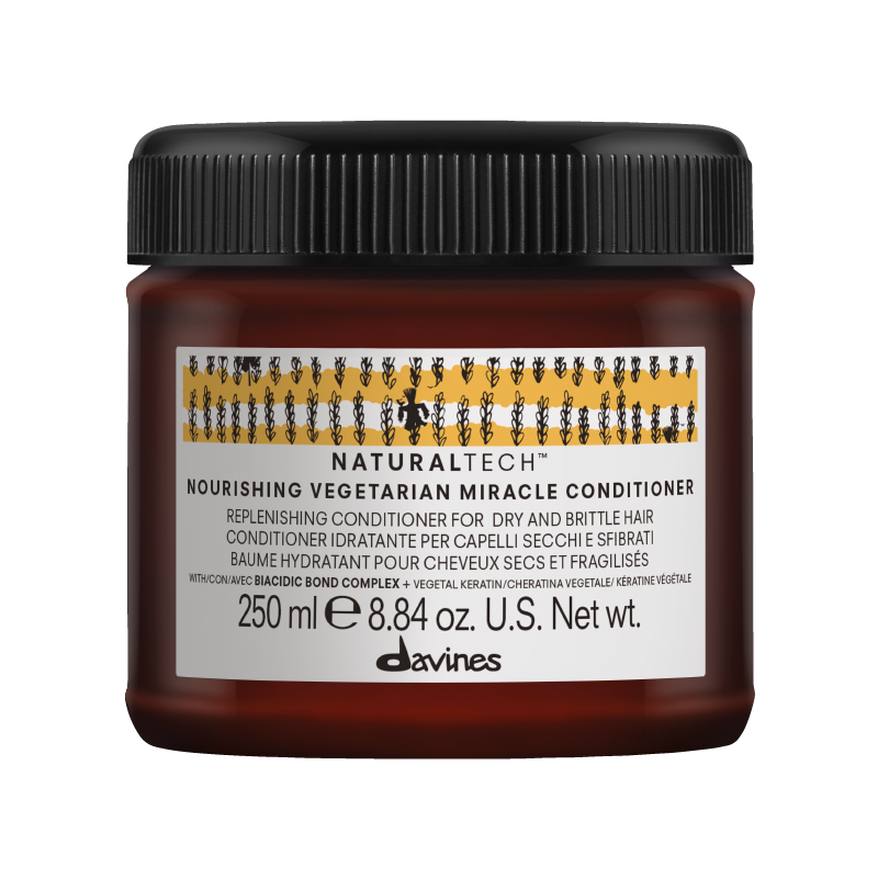 Vengo de una familia muy particular, donde unimos la belleza y la tecnología. Soy el Acondicionador Nourishing, perfecto para hidratar, nutrir y desenredar tu pelo. Úsame según la recomendación de tu estilista o cada vez que tu pelo lo necesite. ¿CÓMO ME APLICAS?: Con tu pelo húmedo después de tu rutina de lavado con shampoo Nourishing, aplícame 1 cm abajo de raíz o de medios a puntas, déjame por 5 minutos, desenreda y enjuágame 100%. SOY LIBRE DE PARABENOS.