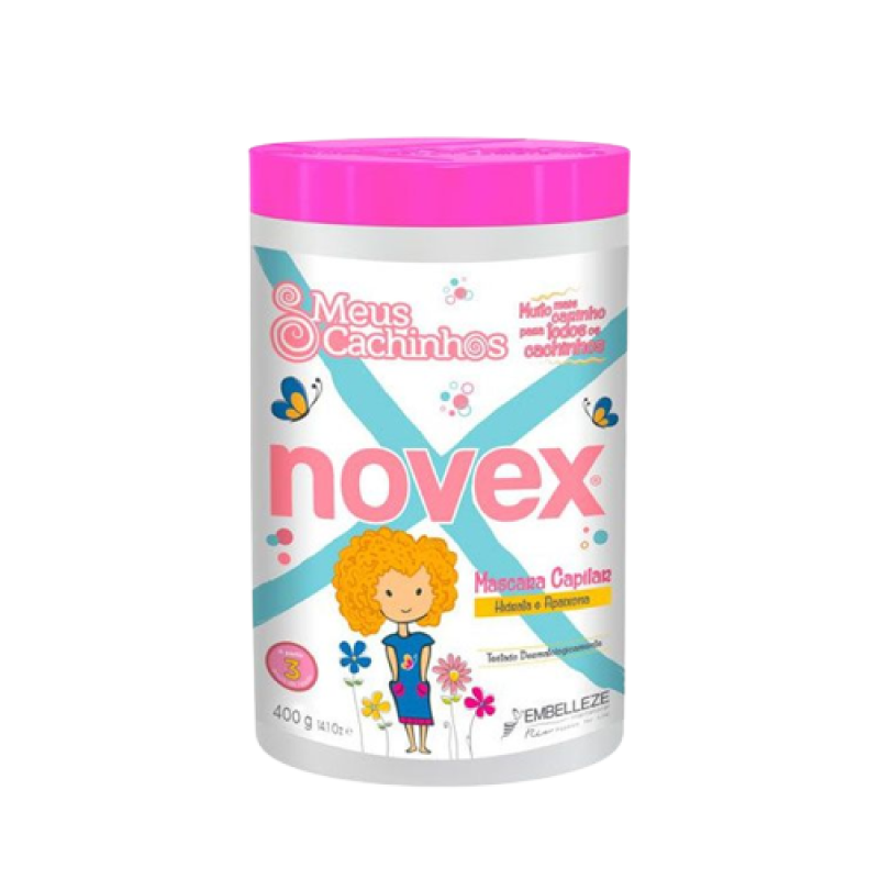 Soy Meus Cachinhos, el amor para los crespos de niñas y niños! Hidrato, nutro, brillo y suavidad garantizados. Mis componentes suaves: aceite de ricino, pantenol y manteca de karité. No altero su color natural, dermatológicamente probado. Úsame en niñas y niños mayores de 3 años, con pelo liso o crespo. ¡Confía en mí, cuidaré esos rizos con cariño y resultados maravillosos.