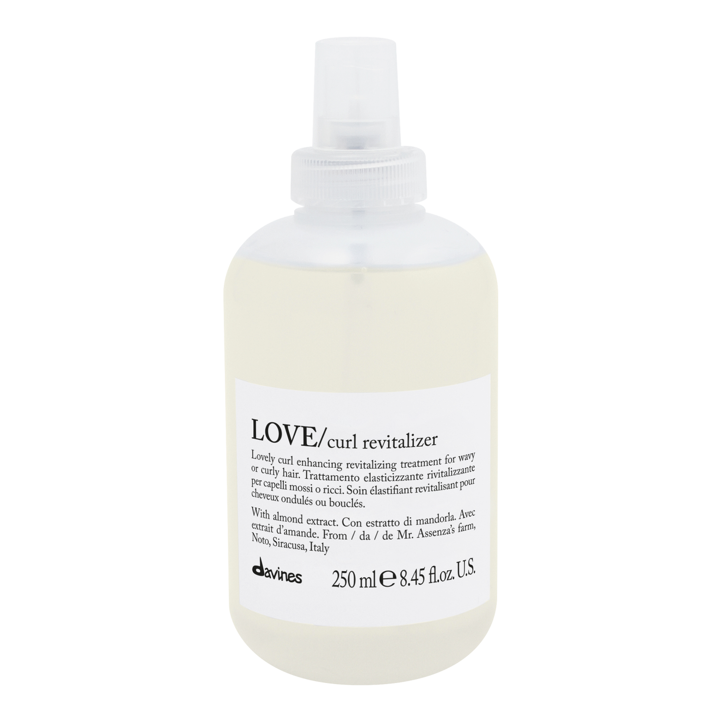 Love Curl, porque compartimos el amor por tus rizos. Soy el Revitalizador, el aliado perfecto para dar vida a tus rizos en los días sin lavado. Mi función es hidratar y, gracias a mis componentes especiales, ayudarte a controlar el frizz y devolverle forma a tus ondas cuando estás corta de tiempo. Confía en mí para revitalizar tus rizos y mantenerlos radiantes y definidos.