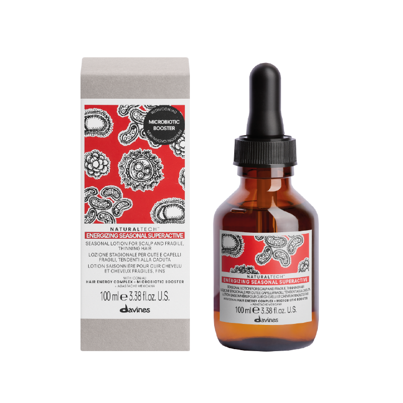 Soy SuperActive Seasonal, el suero regenerador que une belleza y tecnología. Combato la caída del cabello por estrés y factores estacionales, además de mejorar la densidad capilar. ¿Cómo me aplicas? Después de lavar tu cabello, con el pelo húmedo, aplícame directamente en la raíz y masajea el cuero cabelludo hasta que me absorba por completo. No necesitas enjuagar. Soy dermatológicamente probado, confiable y efectivo.