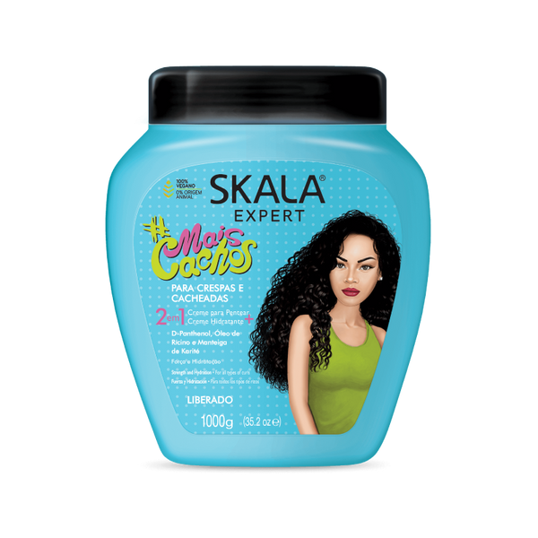 Soy el tratamiento perfecto para todo tipo de cabello ondulado y crespo. Añade más rizos, más volumen y más belleza a tu pelo. Soy ligero, así que no te preocupes por tener un cabello pesado y aplastado. Lo mejor de todo es que soy un 2 en 1, ideal si estás en transición. Dejaré tu cabello definido, hidratado y brillante. Descubre el poder de la definición y la hidratación en un solo producto.